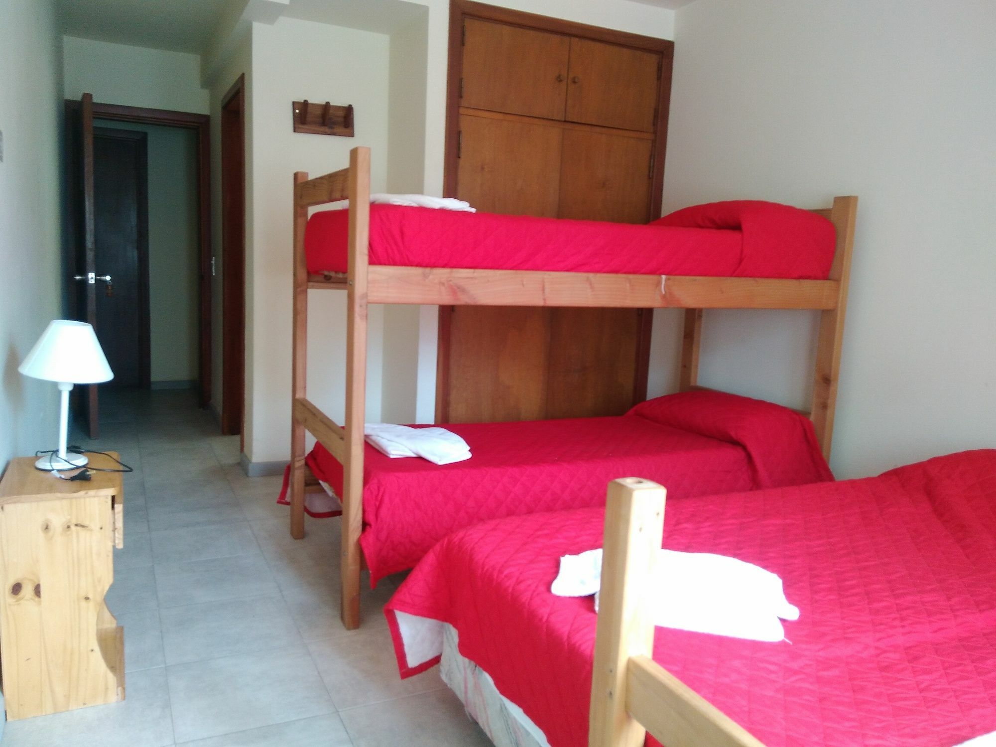 Hostel De La Plaza Amalia San Carlos de Bariloche Extérieur photo